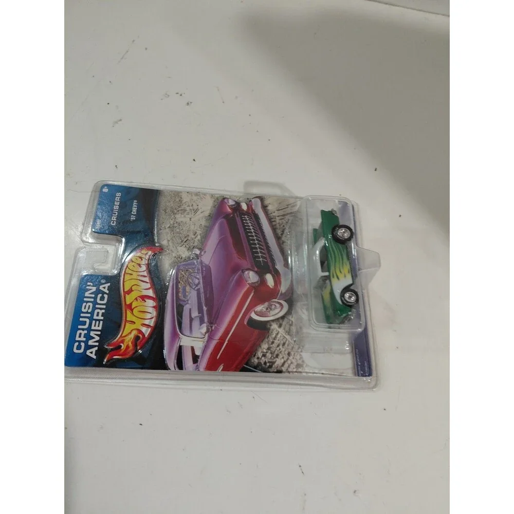 NIP Hot Wheels Cruisin' America 1:64 Die Cast 1957 Chevy Bel Air Classic Car